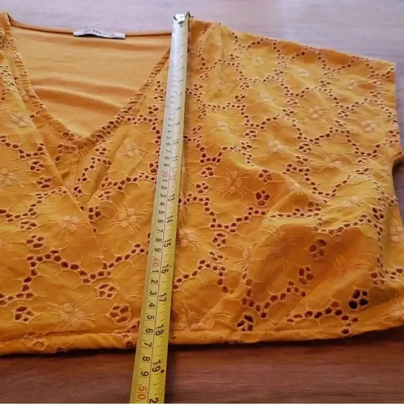 Zara Mustard yellow eyelet crop top size Medium - Picture 6 of 7